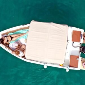 BOAT WITHOUT LICENSE CRIMAT 2<h3> Price from: 250€ per boat</h3>